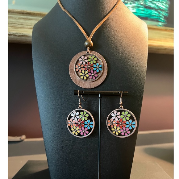 BOHO Multi-Color Enamel & Wood Necklace/Drop Earrings SET - Picture 4 of 9